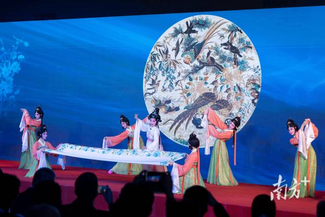 总参与人次24.2万，满意率94.7%，粤港澳大湾区文化周成绩亮眼