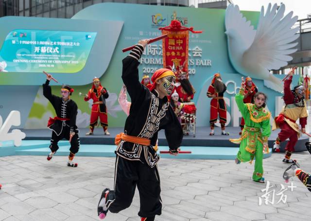 总参与人次24.2万，满意率94.7%，粤港澳大湾区文化周成绩亮眼