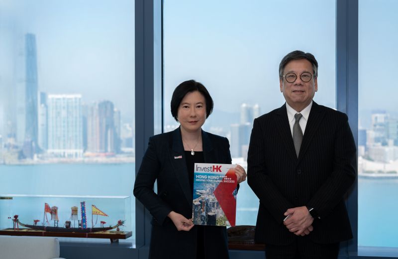 香港投资推广署展示2025年度报告。 香港投资推广署展示2025年度报告。