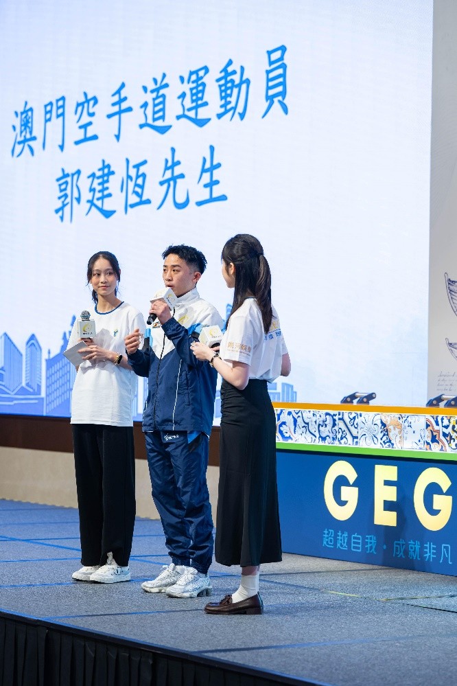 图为郭建恒分享运动员生涯心得体会。