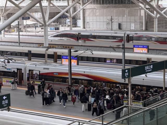 开行密度全国居首！广深港高铁实现“公交化”