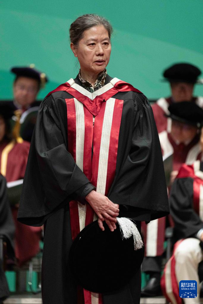 1月26日，作家王安忆在香港岭南大学获颁授荣誉人文学博士学位。