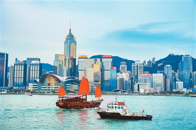 图为香港维多利亚港风光。