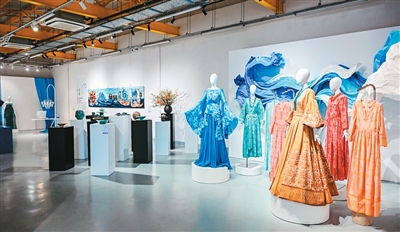 《海上丝绸之路文化创意设计人才培训》成果展现场。 《海上丝绸之路文化创意设计人才培训》成果展现场。