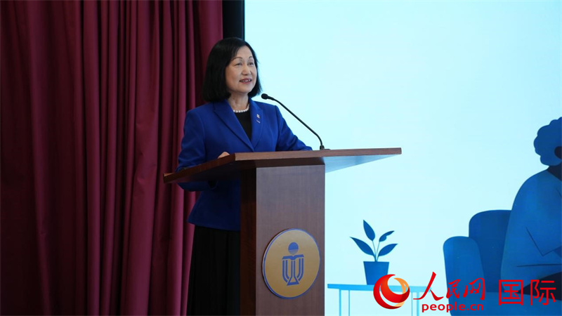 东华学院校长陈慧慈致辞。