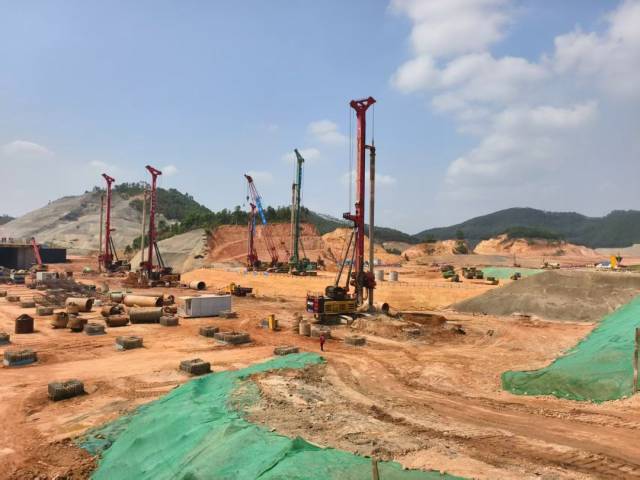 3月25日，位于佛山高明的广州新机场正式动工建设。