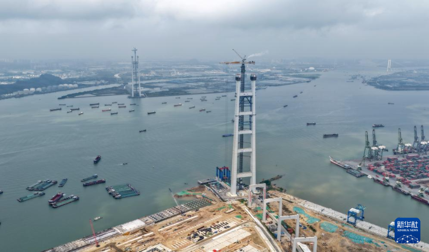 这是3月26日拍摄的狮子洋大桥东、西主塔（无人机照片）。