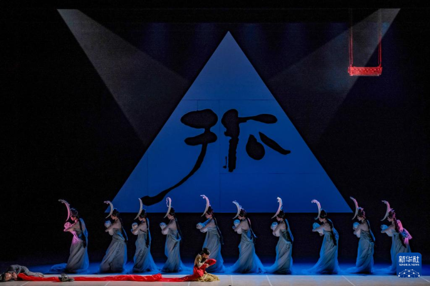 3月27日，中国歌剧舞剧院经典原创民族舞剧《赵氏孤儿》亮相香港西九文化区戏曲中心大剧院