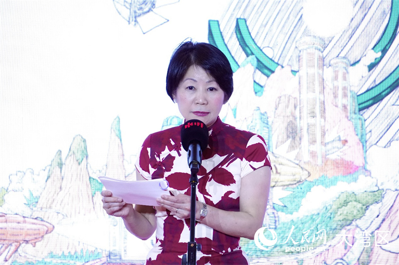 香港特区政府文化体育及旅游局常任秘书长沈凤君致辞。 