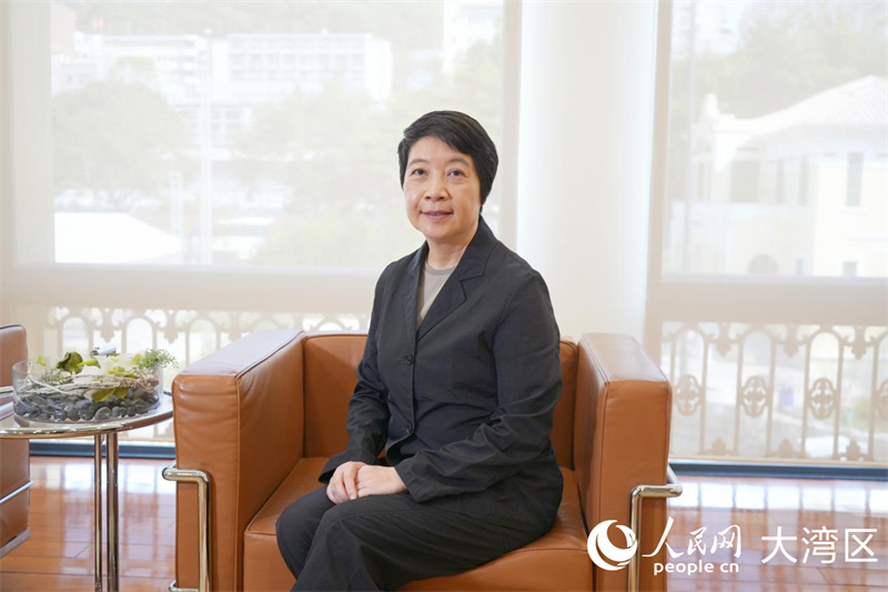 澳门特区政府文化局局长梁惠敏接受人民网专访。