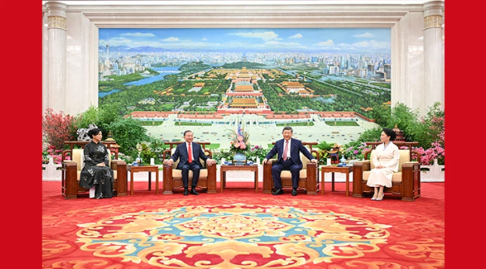 习近平夫妇同苏林夫妇亲切话别