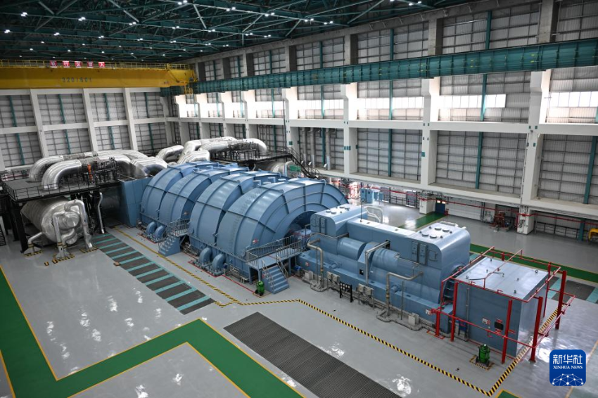 这是4月20日拍摄的中广核广东太平岭核电项目1号机组汽轮发电机。
