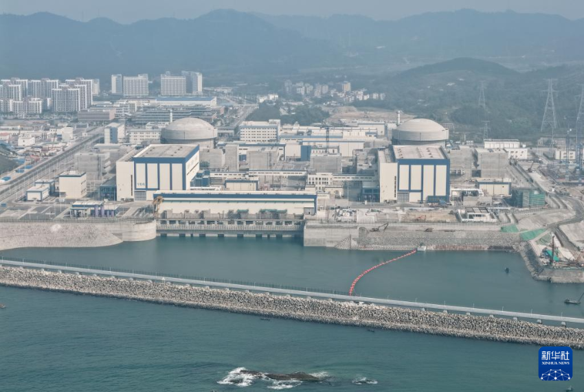 这是4月20日拍摄的中广核广东太平岭核电项目1号机组（左）、2号机组（无人机照片）。