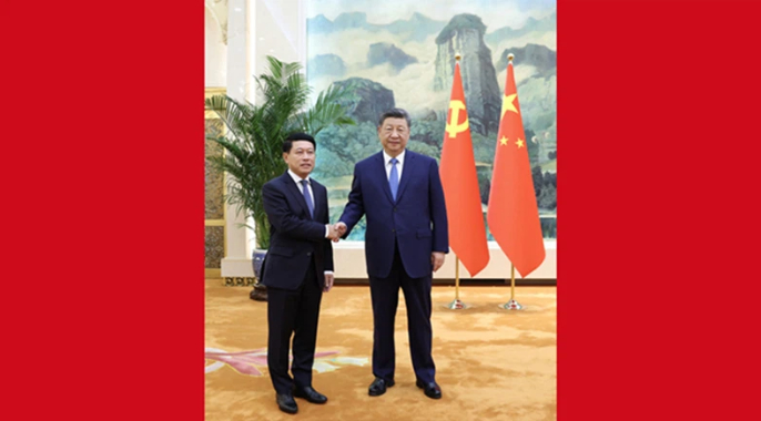 习近平会见老挝人民革命党中央总书记、国家主席特使沙伦赛