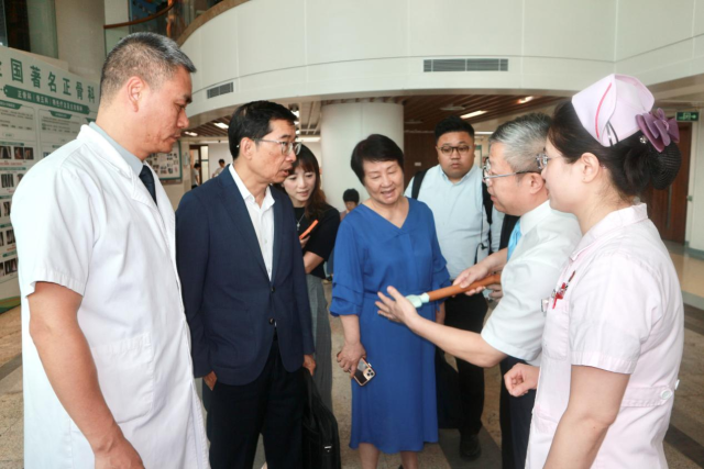 跟诊、参观、体验，澳门青年走进珠海沉浸式感受中医魅力